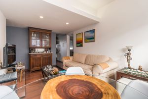 Image 3 - 166005