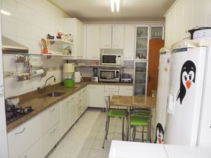 Image 11 - 166495