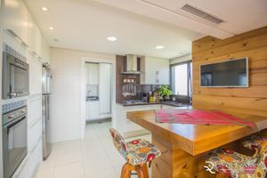 Image 15 - 167657