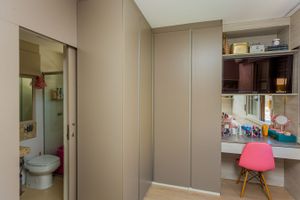 Image 12 - 168300