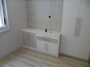 Image 12 - 168881