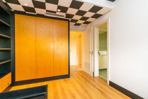 Image 32 - 169823