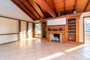 Image 11 - 169823