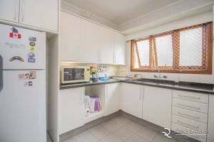 Image 32 - 171600