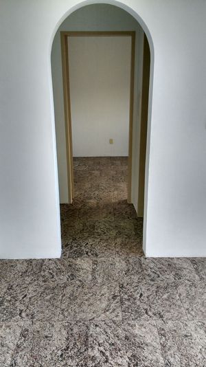 Image 4 - 172300