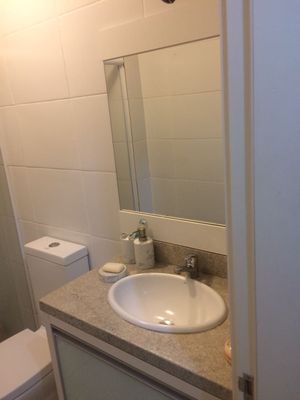 Image 9 - 173000
