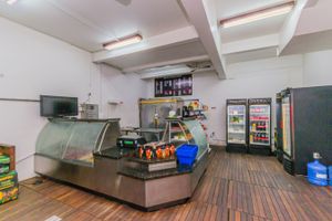 Image 42 - 173146