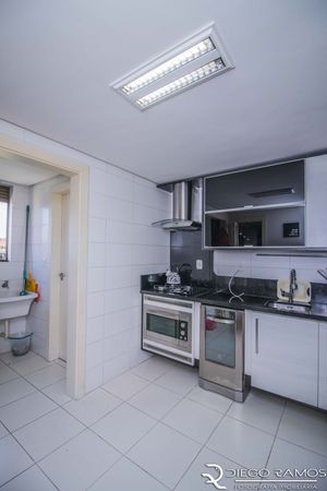 Image 25 - 174935