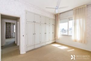 Image 11 - 174997