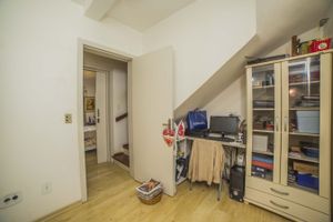 Image 11 - 175321