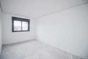 Image 46 - 175652