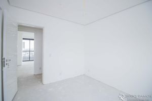 Image 53 - 175652