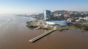 Image 21 - 175810