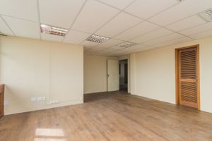 Image 13 - 175894