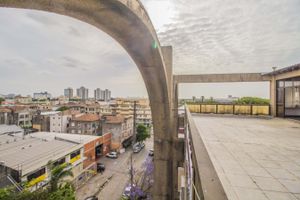 Image 33 - 176017