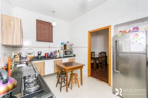Image 17 - 176302