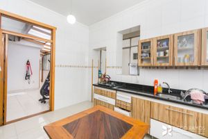 Image 18 - 176302