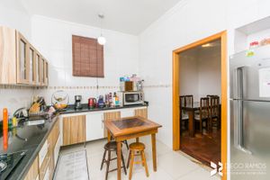 Image 19 - 176302