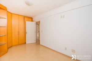 Image 10 - 176864