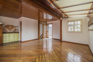 Image 17 - 176985
