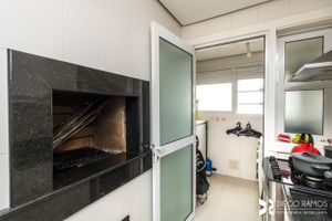 Image 16 - 176999