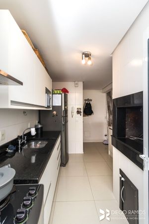 Image 18 - 176999