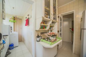 Image 12 - 177600