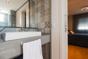Image 7 - 177877