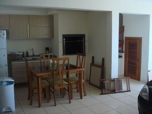 Image 11 - 178000