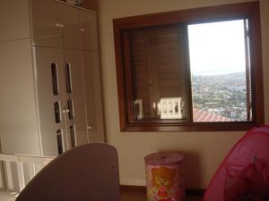 Image 10 - 178000