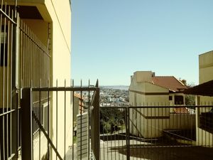 Image 22 - 178000