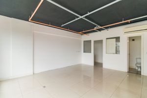 Image 10 - 178448