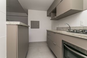 Image 15 - 178586