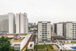 Image 12 - 178711