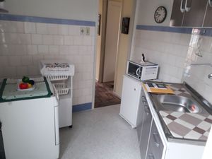 Image 11 - 178782