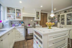 Image 13 - 178857