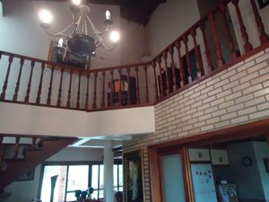 Image 0 - 179043