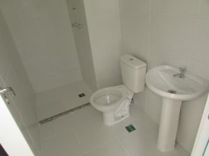 Image 11 - 179505