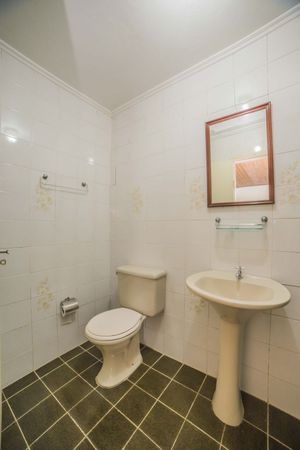 Image 10 - 179526