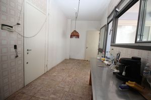 Image 11 - 179553