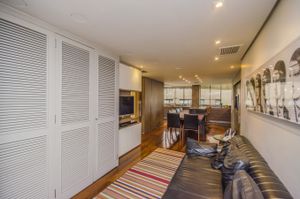 Image 15 - 179615