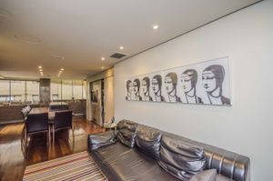 Image 17 - 179615