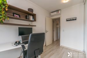 Image 17 - 179730