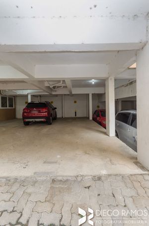 Image 15 - 179751