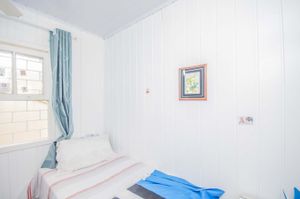 Image 7 - 179816