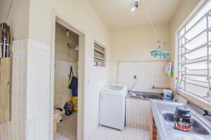 Image 19 - 179816