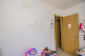 Image 12 - 179918
