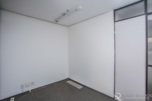 Image 10 - 179925