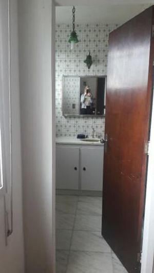 Image 17 - 179937