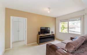 Image 4 - 179952